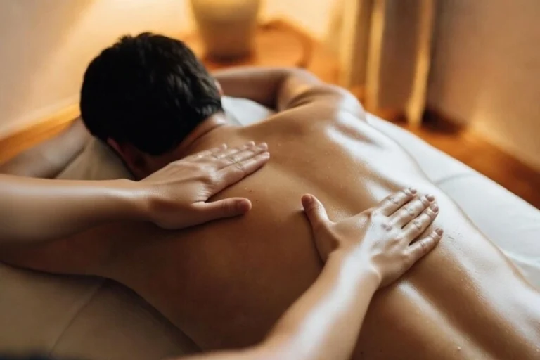 편안한 홈케어 출장마사지로 휴식과 회복을 경험하세요