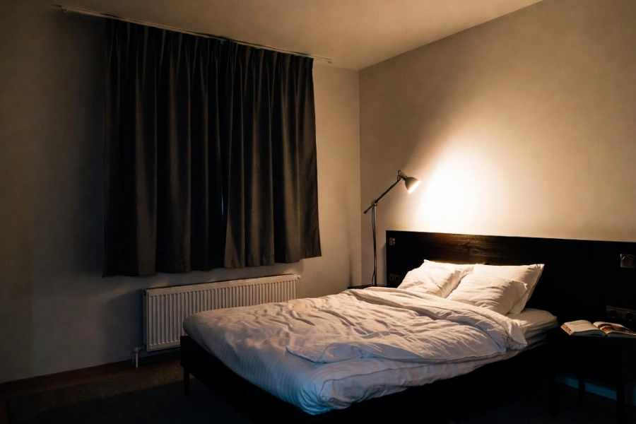 개인 공간에서 프라이버시를 존중하며 이루어지는 출장마사지 서비스 환경